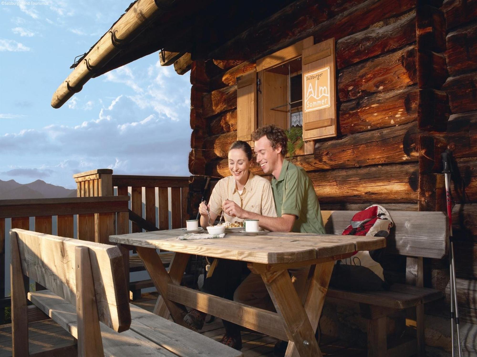 Modern Chalet With Sauna Near Ski Area In Saalbach Hinterglemm Salzburgerland Exterior foto